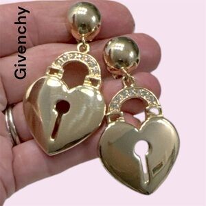 EUC vintage Givenchy 90’s goldtone rhinestone encrusted heart lock clip earrings